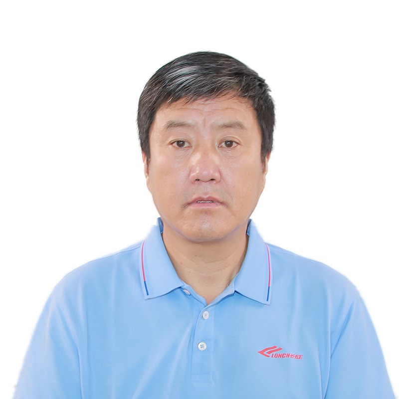 智慧教学一队教练员耿跃俭